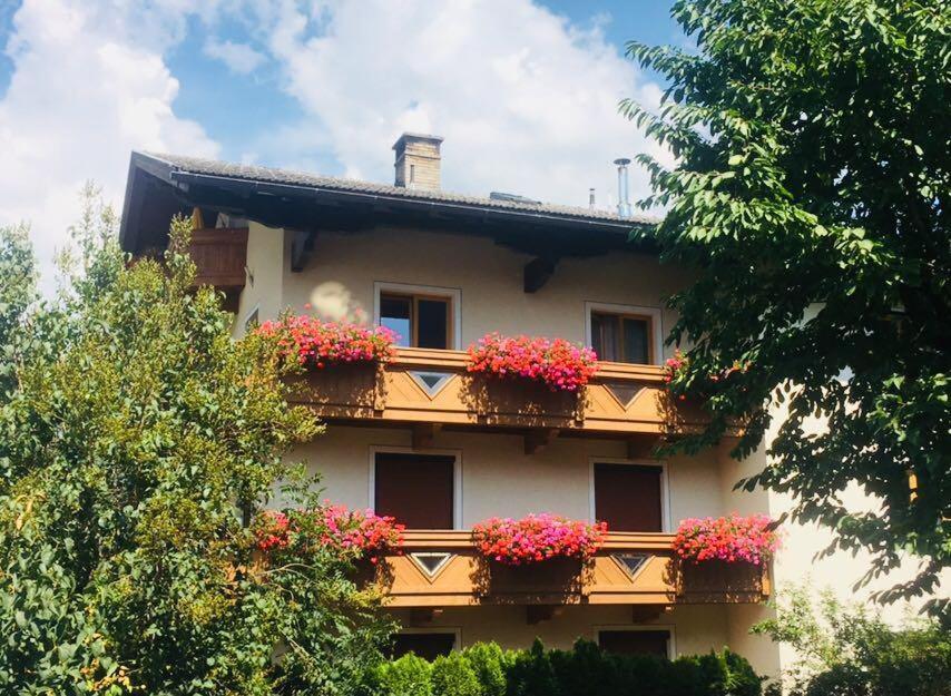 Gaestehaus Neuhauser Zell am Ziller Exterior photo
